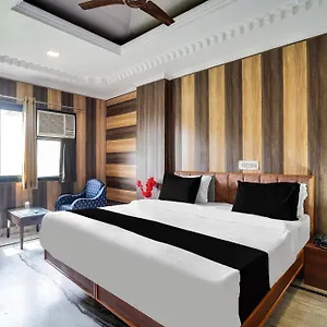 Hotel Super Collection O Paras Circle Formerly Osheen Palace, Udaipur